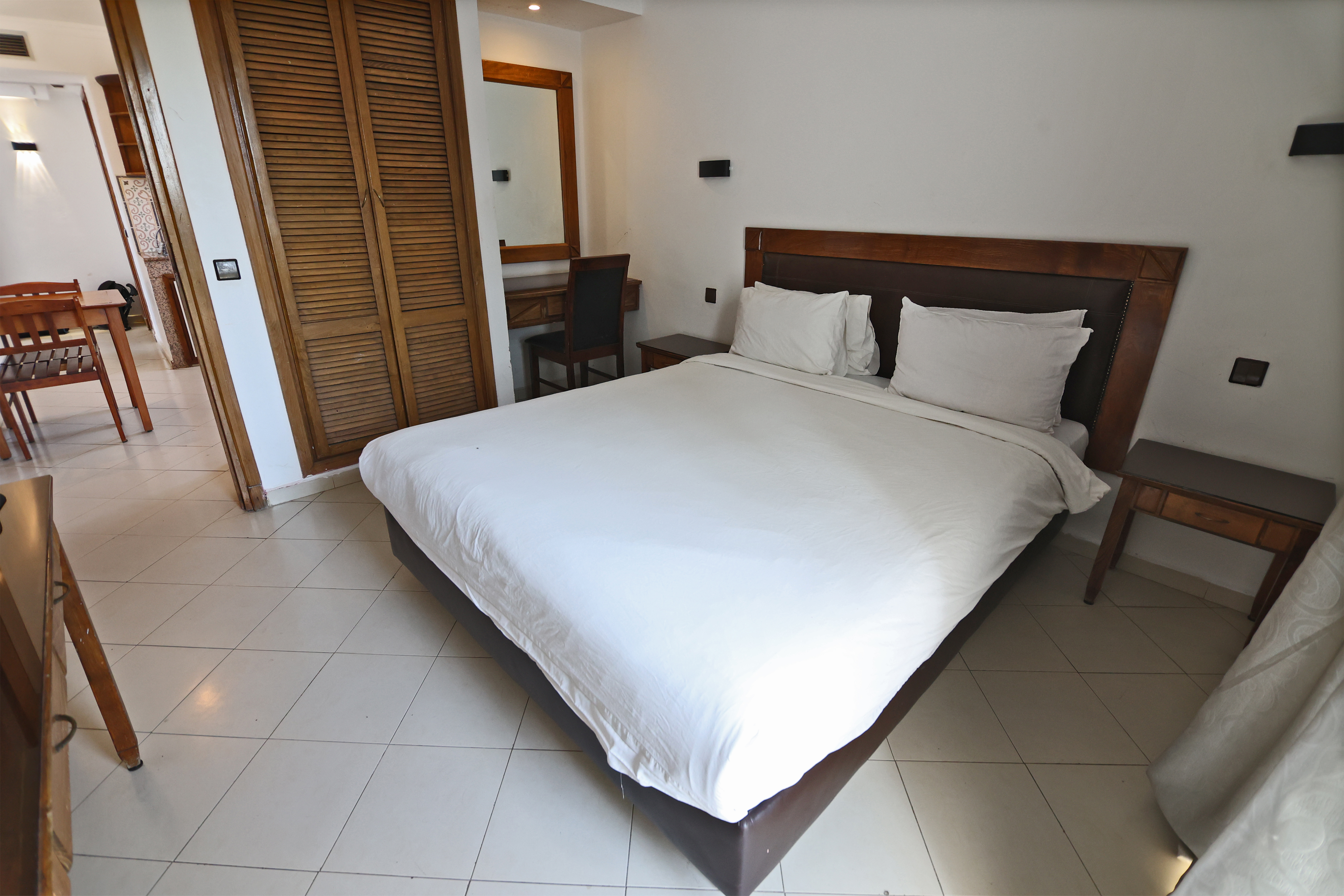 Deluxe Double Room: Spacious Elegance